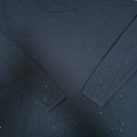 In Cashmere Sz L 100% Cashmere Black Sweater with Decoritive Sparklng accents - Picture 6 of 12